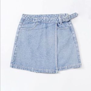 Buckle detail wrap denim skirt